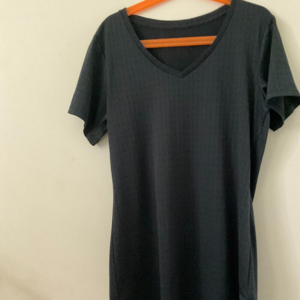 Black running room top